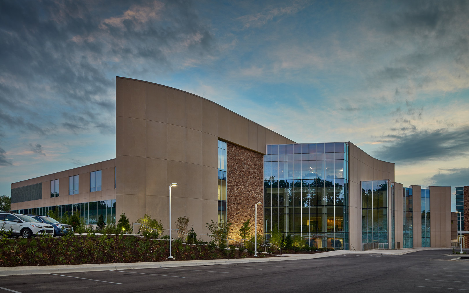 Exterior view of Saint Joseph orthopedic clinic where Dr. Josiah Valk sees patients